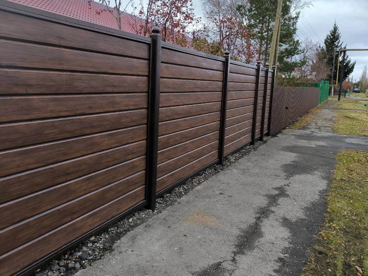Забор из металлосайдинга Евро-Брус 46м Античное Дерево Принтек фото 1 в Димитровграде