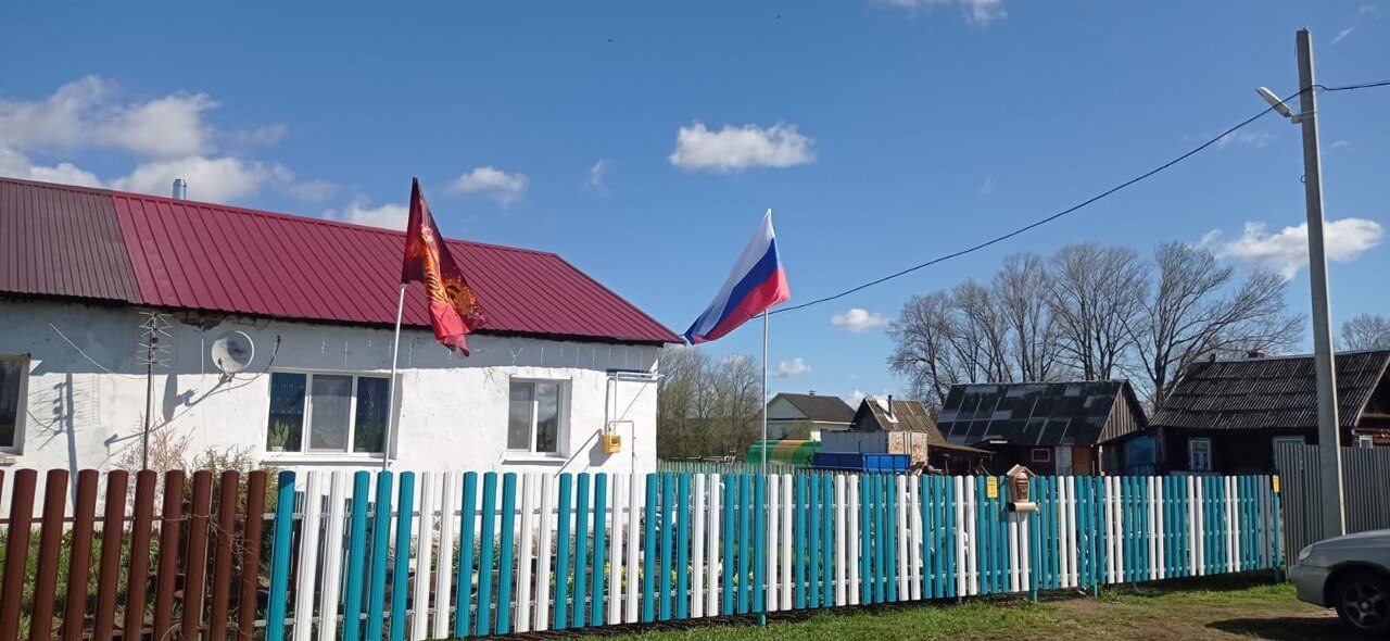 Забор из евроштакетника 16м RAL5021 Морская Волна, RAL9003 Белый фото 1 в Димитровграде